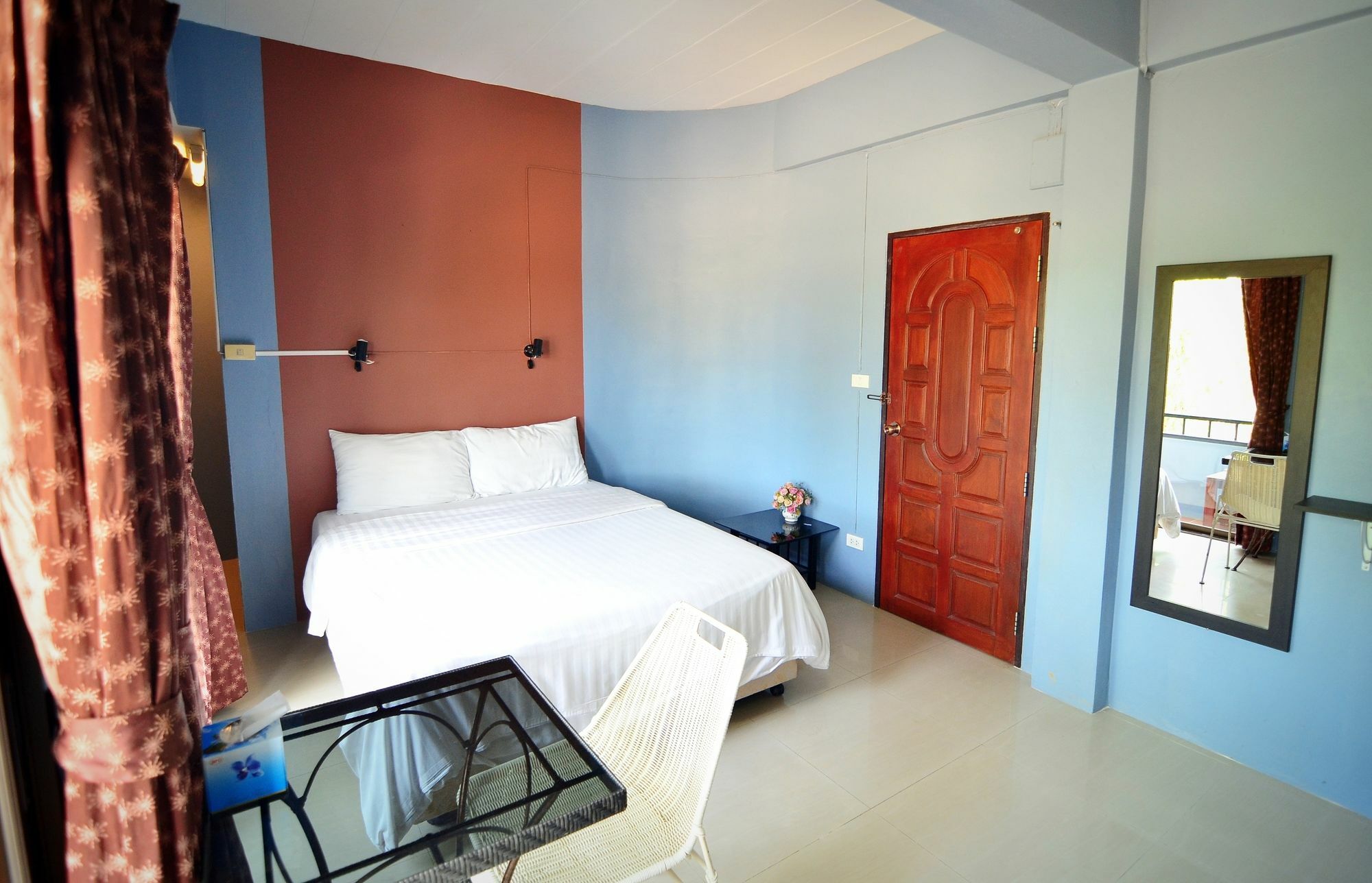 The Famous House - Jomtien Hotel Екстериор снимка