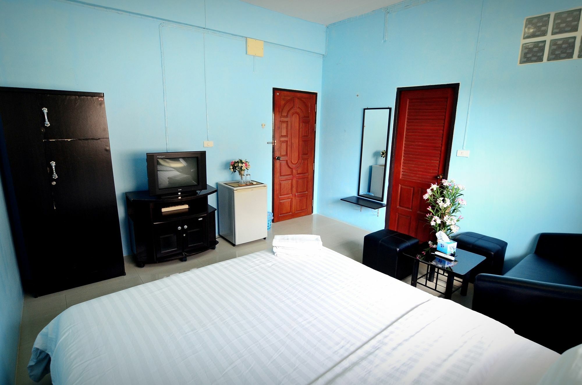 The Famous House - Jomtien Hotel Екстериор снимка