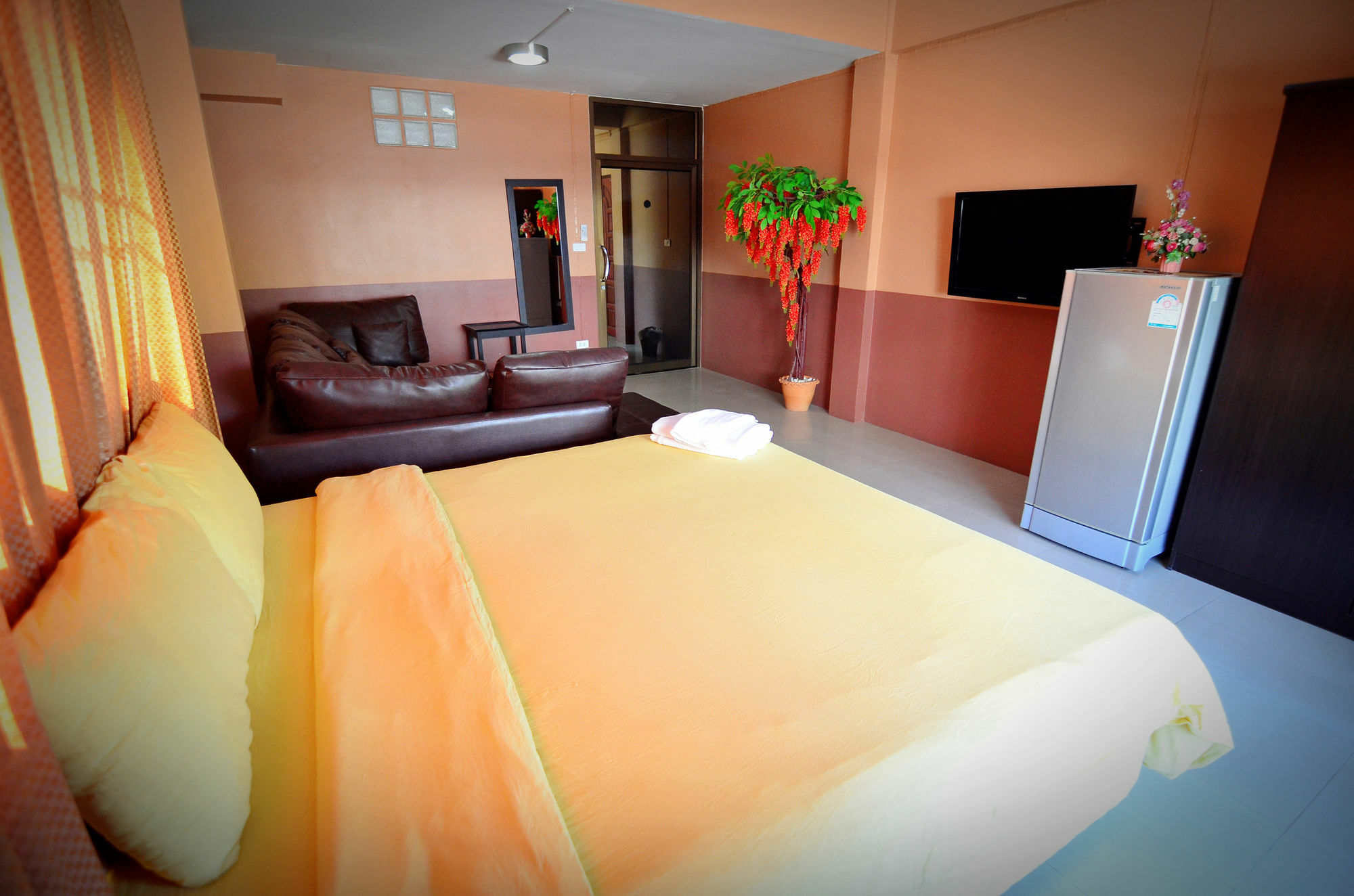 The Famous House - Jomtien Hotel Екстериор снимка